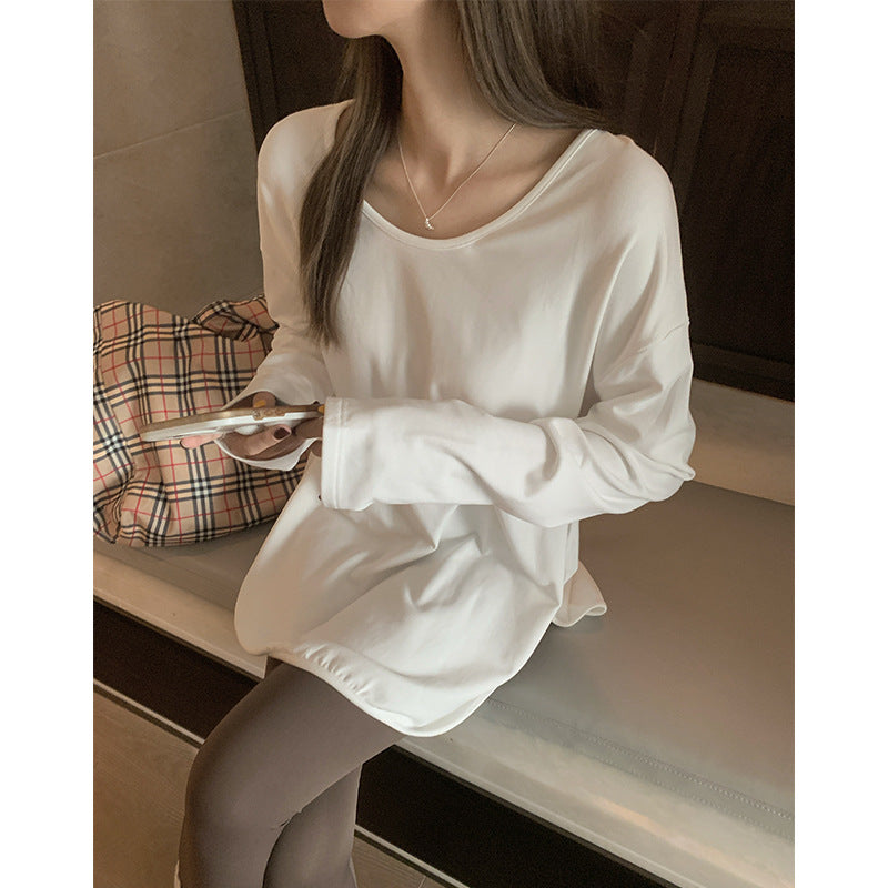 T-Shirt in White with Longline Side-Split Hem - white sleeve and neckline close-up