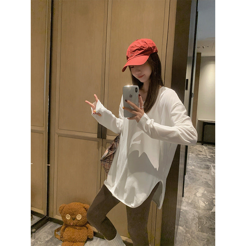 T-Shirt in White with Longline Side-Split Hem - white side-split hem mirror view