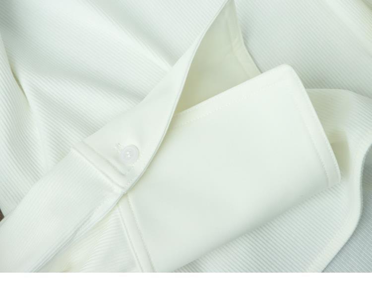 T-Shirt with Extended Cuffs for Layering - white cuff detail
