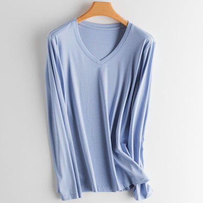 T-Shirt in Soft Drape Jersey with Long Sleeves - blue V-neck front view