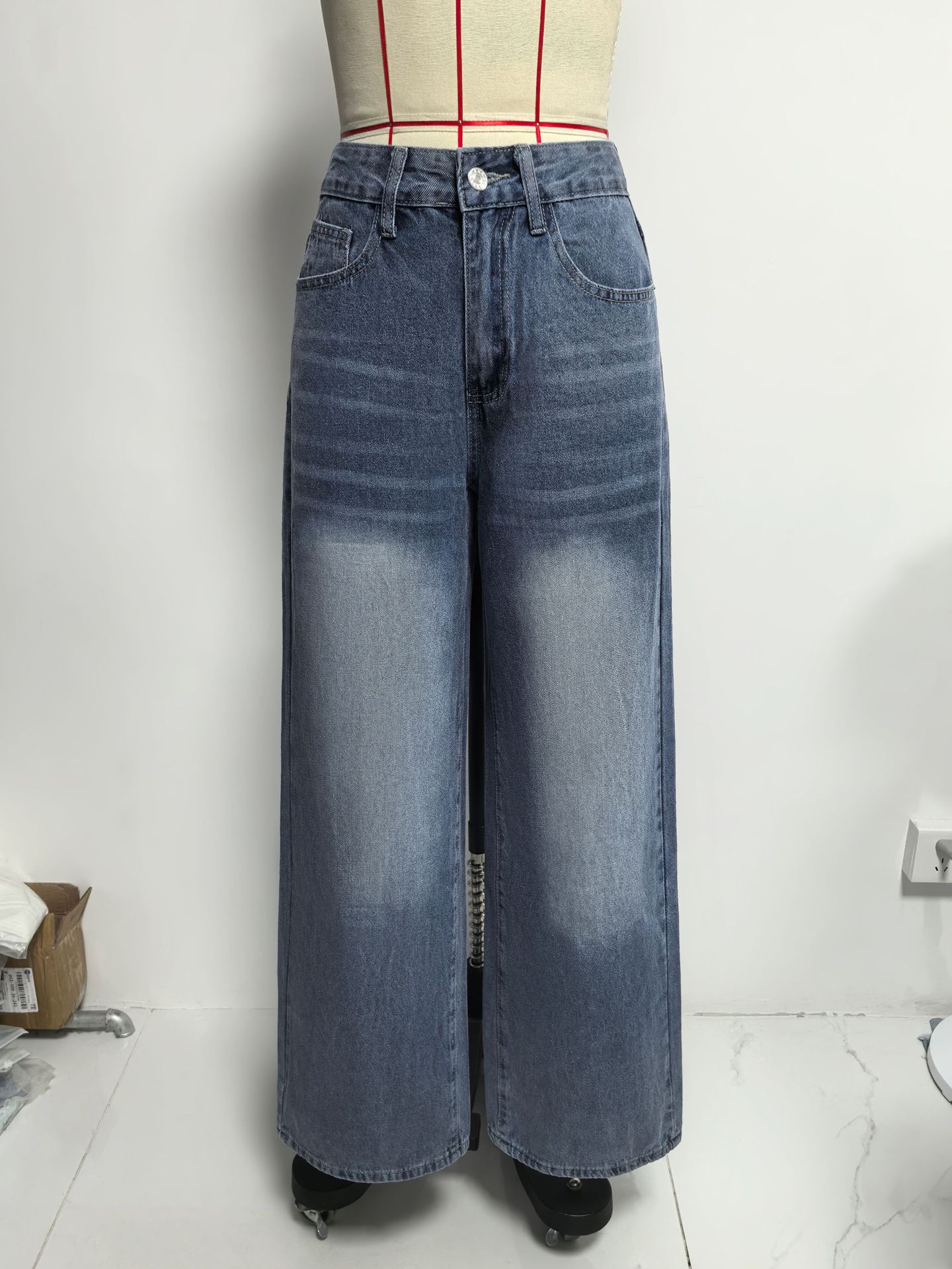 Wide-Leg Jeans in Blue Vintage Wash, Full Length - blue full-length product shot