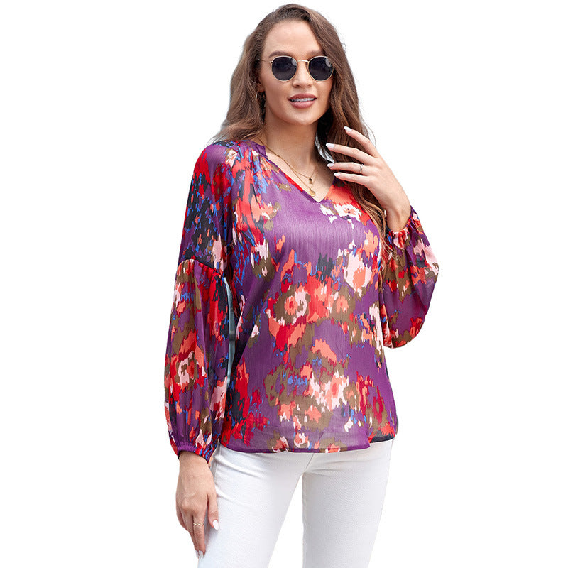 Blouse in Crinkled Floral Chiffon with V-Neck - purple abstract print full view