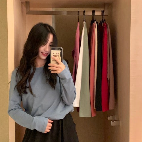 Long-Sleeve T-Shirt in Relaxed Longline Fit - retro blue mirror view