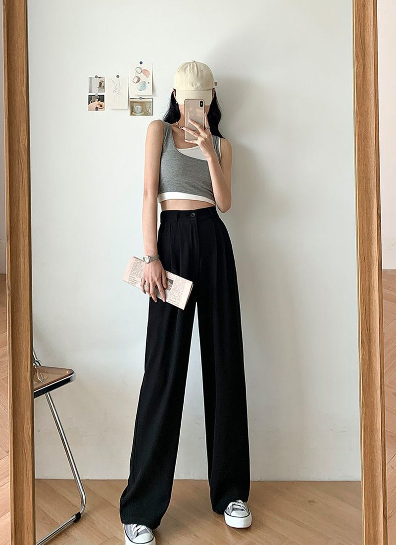 Wide-Leg Trousers with Pleated Front - black styled angle