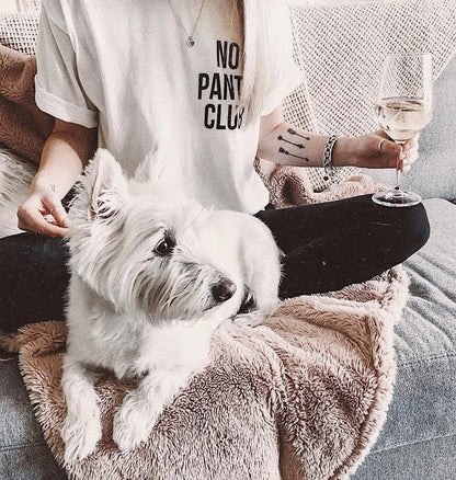 T-Shirt with No Pants Club Slogan Print - white seated front view