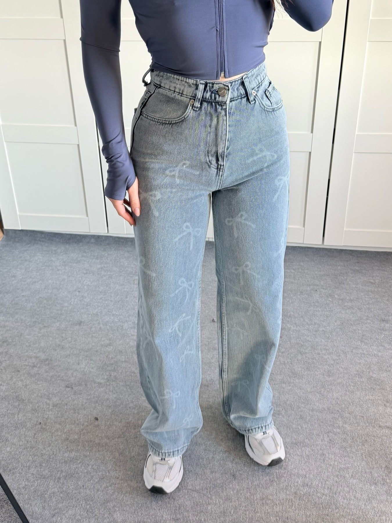 Blue Washed Wide-Leg Bow-Waist Jeans - bow waist detail