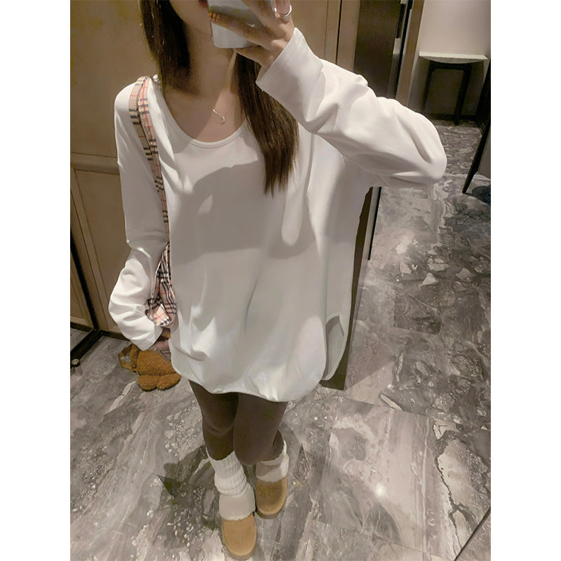 T-Shirt in White with Longline Side-Split Hem - white front mirror outfit view