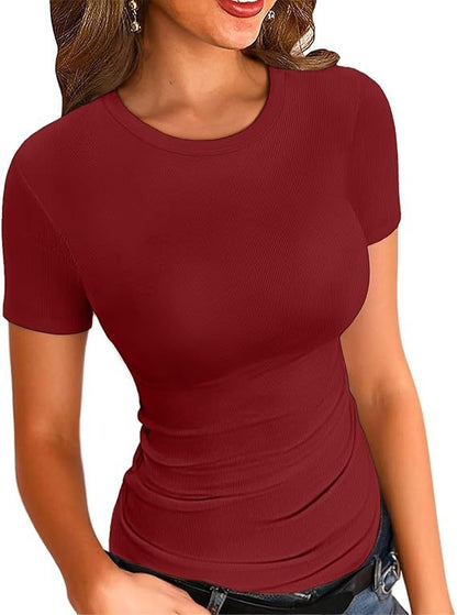 T-Shirt in Sculpting Ribbed Stretch - wine red fitted front view